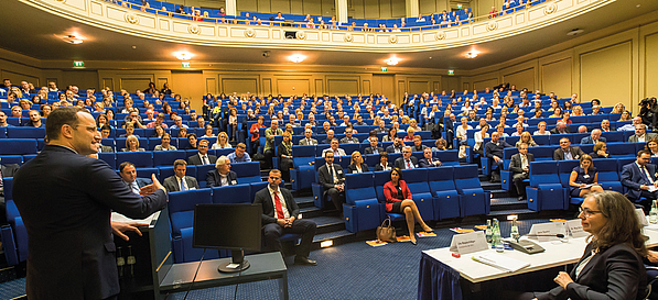 csm_Bild_aus_Anzeige_Therapiegipfel_210x280_60b3b093c4.jpg